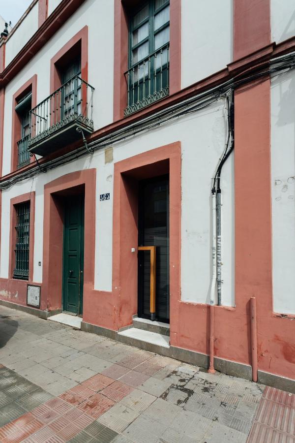 Modern And Wide- 1bd 1bth- Triana Appartement *