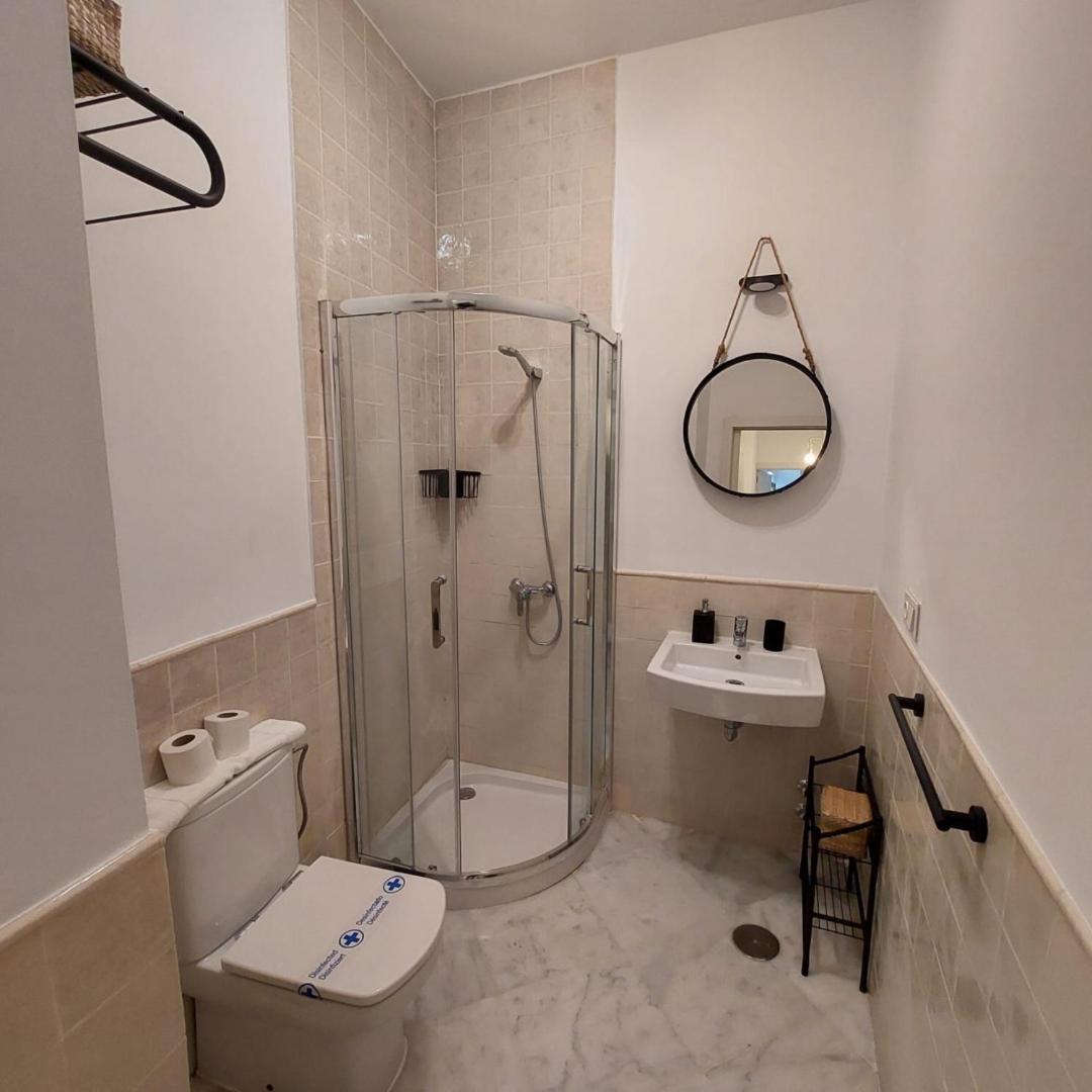 Appartement Modern And Wide- 1bd 1bth- Triana *